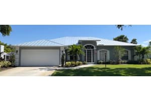 514 53rd Sq, Vero Beach, FL 32968 Sold 08/01/25