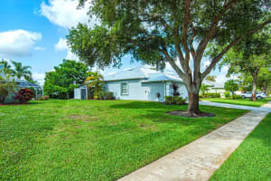 514 53rd Sq, Vero Beach, FL 32968 Sold 08/01/25