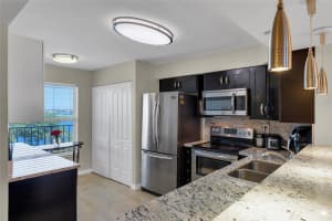 4550 NW 18th Ave 702, Deerfield Beach, FL 33064 - MLS#F10504534