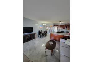 800 11th Avenue, Hallandale Beach, FL 33009 - MLS#F10504547