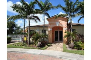 MLS# F10504674, Hollywood, Florida 33021