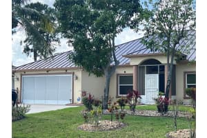 1752 SW Starman Ave, Port Saint Lucie, FL 34953 - MLS#F10504675