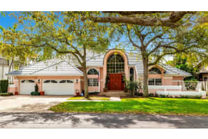 2342 Ne 26th St, Lighthouse Point