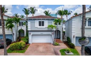 20824 Ne 30th Place, Miami, Fl 33180, Miami