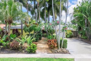 1728 NE 39th St, Oakland Park, FL 33334 Sold 07/10/25