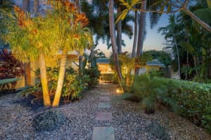 1728 NE 39th St, Oakland Park, FL 33334 Sold 07/10/25