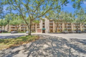 9470 Tangerine Pl 301, Davie