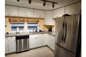 8610 SW 19th St, Davie, FL 33324 Sold 09/16/25