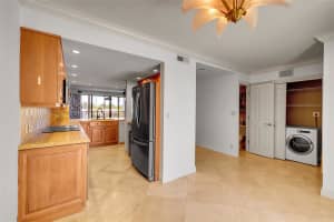 1100 SE 5 97, Pompano Beach, FL 33060 - MLS#F10504971
