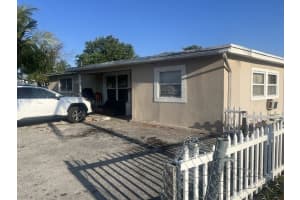 300 NE 26th St, Pompano Beach, FL 33064 Sold 09/17/25