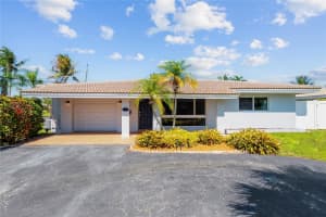 300 SE 1st Ave, Pompano Beach, FL 33060 Sold 07/23/25
