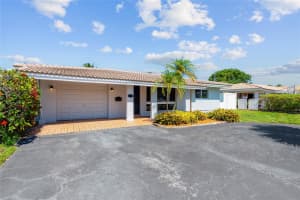 300 SE 1st Ave, Pompano Beach, FL 33060 Sold 07/23/25