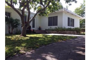 817 NE 37th St, Oakland Park, FL 33334 Sold 08/07/25