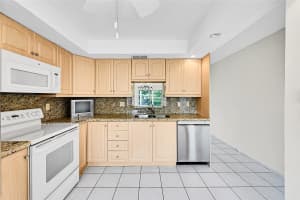 2003 GRANADA J3, Coconut Creek, FL 33066 Sold 10/09/25