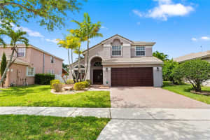 14260 NW 18th Pl, Pembroke Pines, FL 33028 - MLS#F10505050