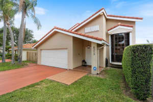 8313 188th Terrace, Hialeah, FL 33015 - MLS#F10505074