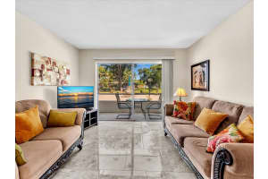 2801 NW 47th Ter 106, Lauderdale Lakes, FL 33313 Sold 12/05/25