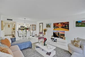 18041 SE Biscayne Blvd 503, North Miami Beach, FL 33160 - MLS#F10505131