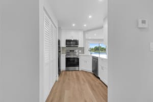 3425 Nw 44th St 105 Oakland Park, FL 33309 - Off Market