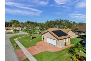 4950 NW 85th Ter, Lauderhill, FL 33351 - MLS#F10505169