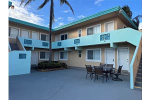 323 Monroe St, Hollywood, FL 33019 - MLS#F10505177