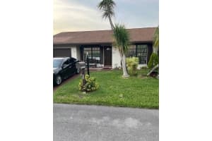 2041 Sw 15th Pl, Deerfield Beach