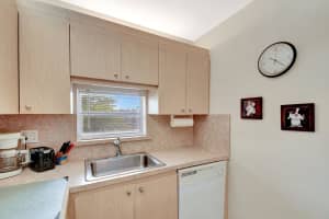 9811 N Hollybrook Lake Dr 308, Pembroke Pines, FL 33025 Sold 06/13/25