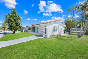 4922 NW 52nd St, Tamarac, FL 33319 - MLS#F10505328