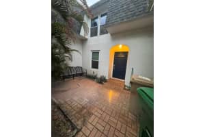 6784 Sw 39th Ct 6784, Davie