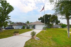 2365 85th Ave, Vero Beach, FL 32966 - MLS#F10505414