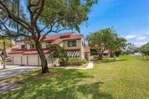 17 Lexington Ln W H, Palm Beach Gardens, FL 33418 - MLS#F10505539