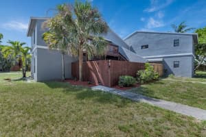 27 Crossings Cir E, Boynton Beach