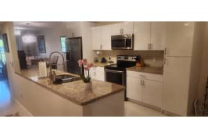 1600 Sw 127th Way 208c, Pembroke Pines