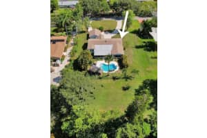 13770 SW 18th Ct, Davie, FL 33325 Sold 10/15/25