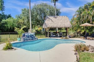 13770 SW 18th Ct, Davie, FL 33325 - MLS#F10505624
