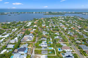 246 Seville Rd, West Palm Beach, FL 33405 - MLS#F10505637
