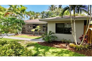 208 NE 16th Pl, Fort Lauderdale, FL 33305 Sold 07/25/25