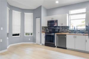 801 130th Avenue, Pembroke Pines, FL 33028 - MLS#F10505722