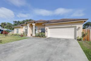 3125 SW Savona Blvd, Port St Lucie, FL 34953 - MLS#F10505788