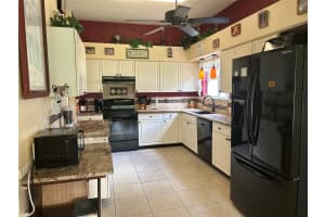 867 Cortez Avenue, The Villages, FL 32159 - MLS#F10505835