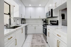 10324 NW 3rd St 4, Pembroke Pines, FL 33026 Sold 08/08/25