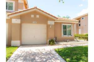 1102 Sw 158th Ave, Pembroke Pines