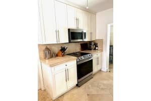1136 Placetas Ave, Coral Gables, FL 33146 - MLS#F10505909