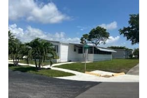 113 52nd Court, Deerfield Beach, FL 33064 - MLS#F10505916