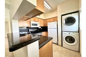 621 Cypress Lake Blvd B, Deerfield Beach, FL 33064 - MLS#F10505968