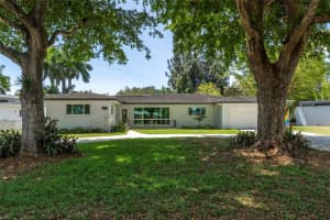 3140 Calle Largo Dr, Hollywood, FL 33021 - MLS#F10505992