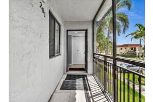16521 Blatt Blvd 201, Weston, FL 33326 Sold 08/06/25
