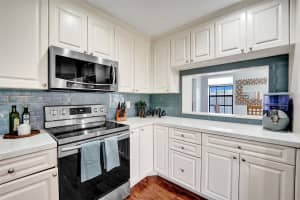 1031 Amherst Ave, Davie, FL 33325 Sold 07/21/25