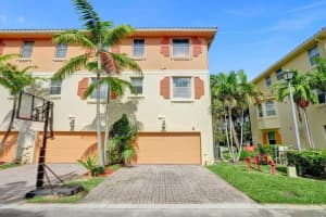 3915 Passion Flower Rd 3915, Coconut Creek, FL 33073 - MLS#F10506056