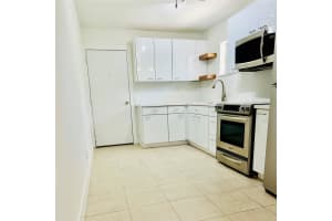 2425 Pierce St, Hollywood, FL 33020 - MLS#F10506067